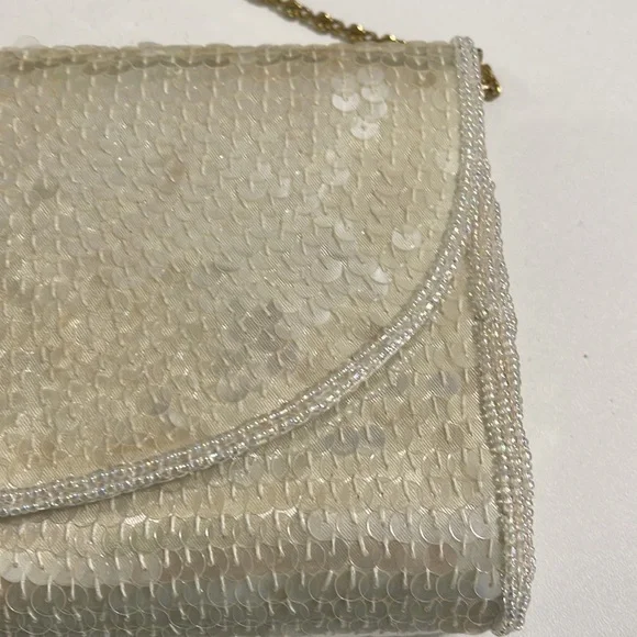 La Regale Purse - Picture 6 of 16